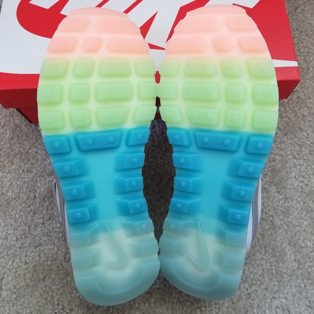 Nike Pre-Love O.X. Women's Shoe size 6.5 brand new - Picture 7 of 8